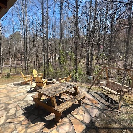 Villa Windy Ridge-Free Tickets-Dog Friendly-Fenced In Yard Sevierville Exterior foto