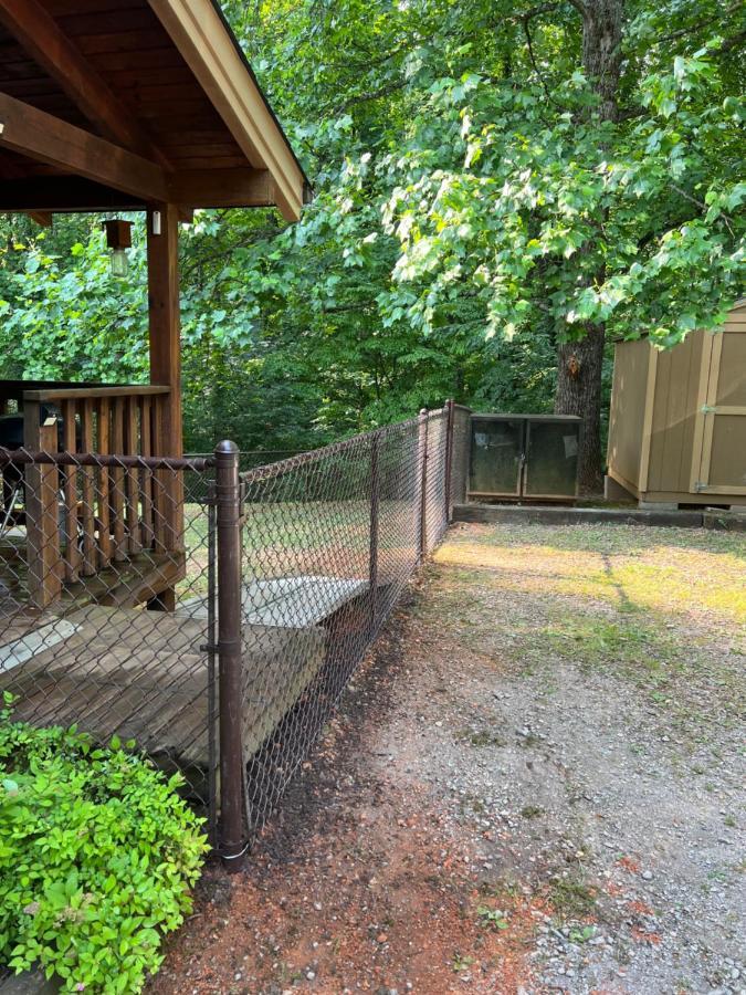 Villa Windy Ridge-Free Tickets-Dog Friendly-Fenced In Yard Sevierville Exterior foto